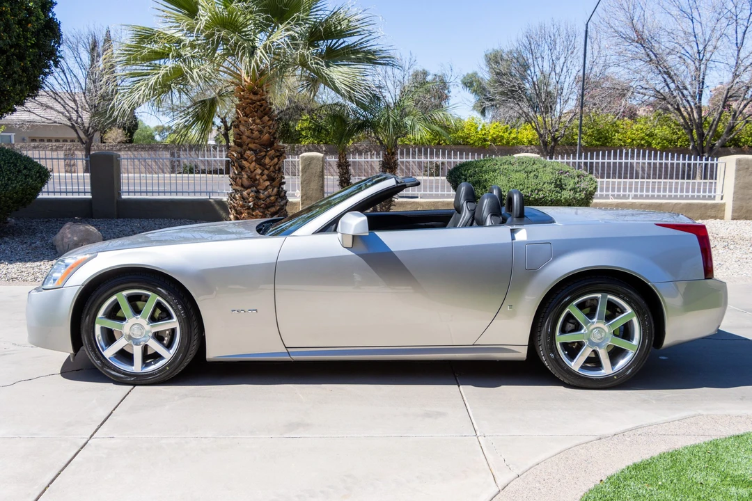 2006 Cadillac XLR - Image 8 of 31