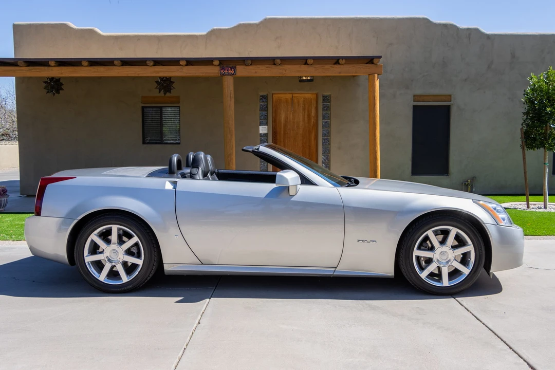2006 Cadillac XLR - Image 4 of 31