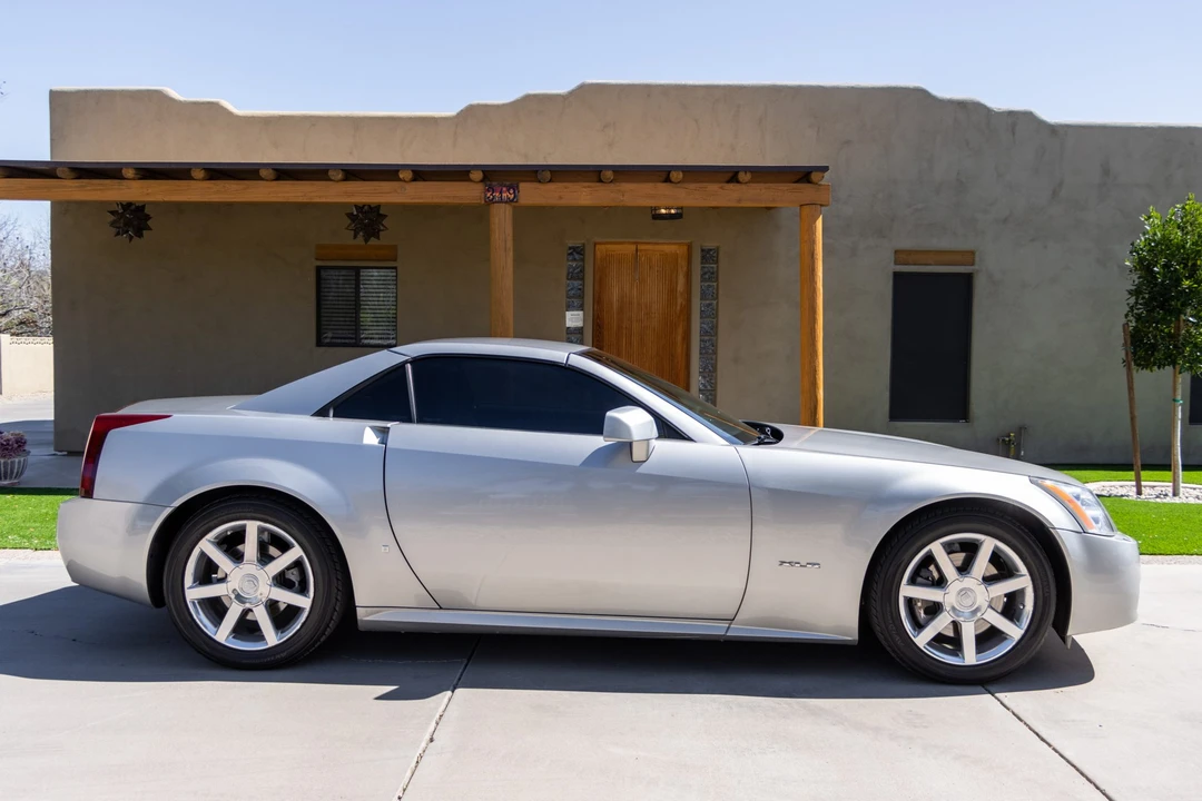 2006 Cadillac XLR - Image 14 of 31