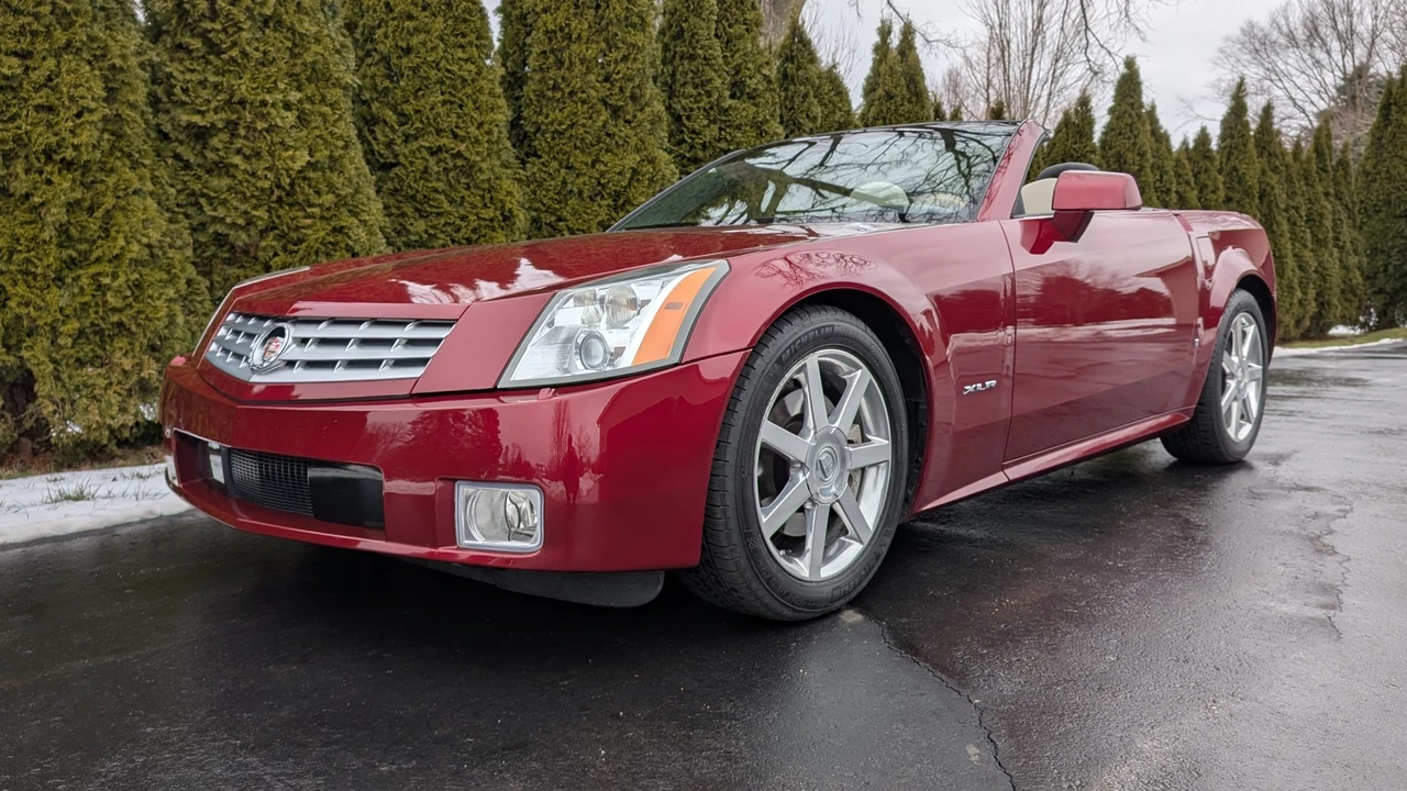 2006 Cadillac XLR - Image 3 of 31