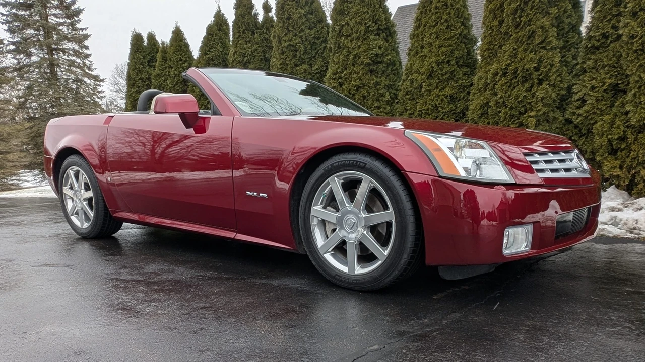 2006 Cadillac XLR - Image 4 of 31