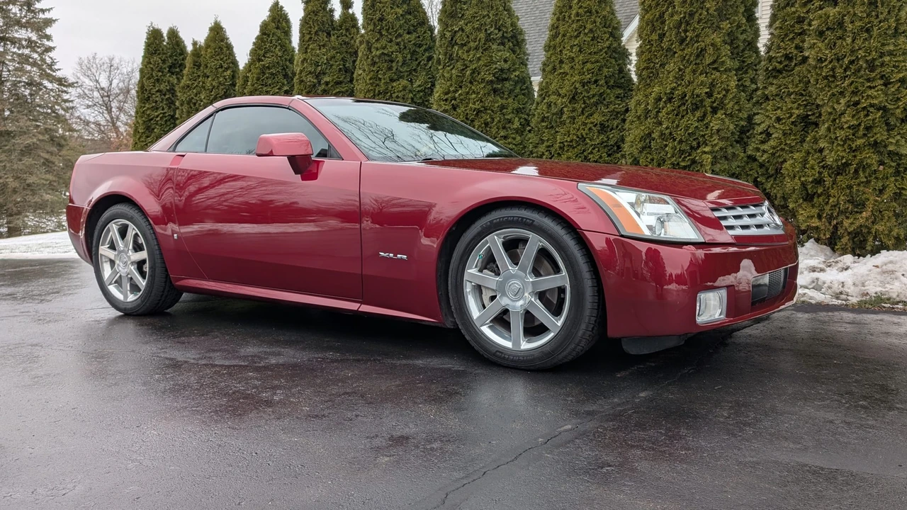 2006 Cadillac XLR - Image 5 of 31