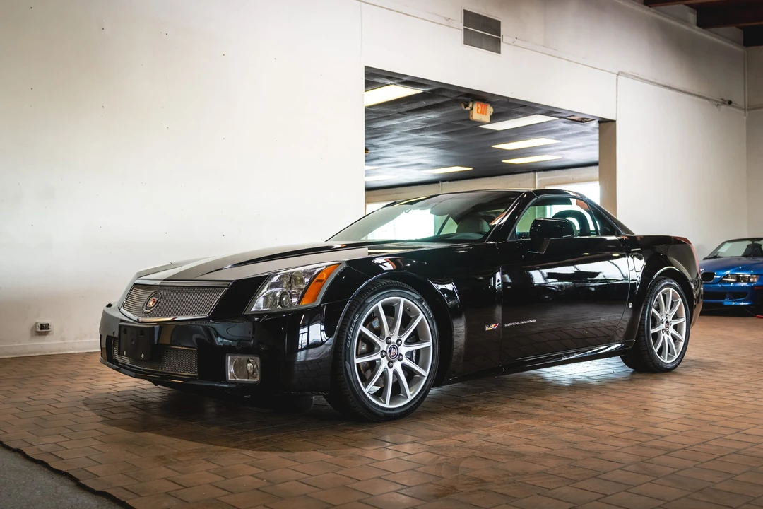 2006 Cadillac XLR-V - Image 24 of 31
