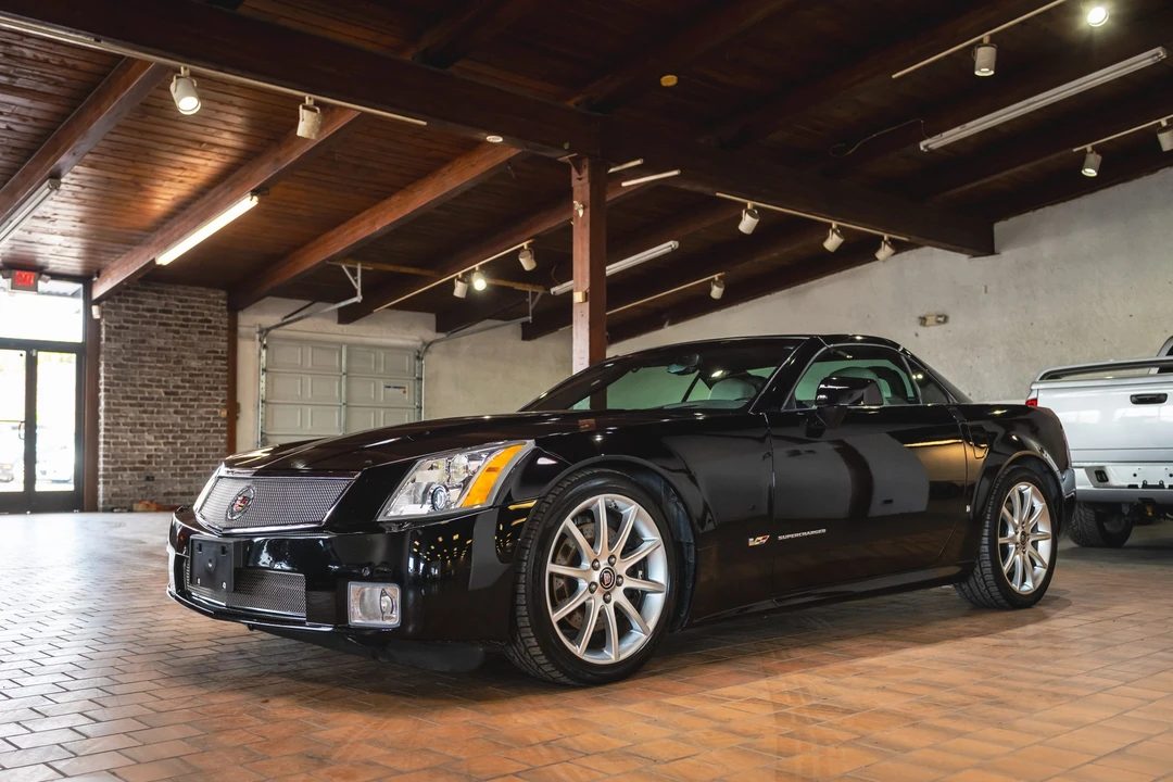 2006 Cadillac XLR-V - Image 23 of 31