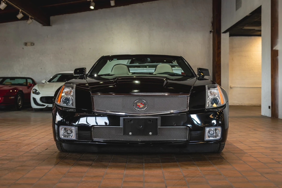 2006 Cadillac XLR-V - Image 4 of 31