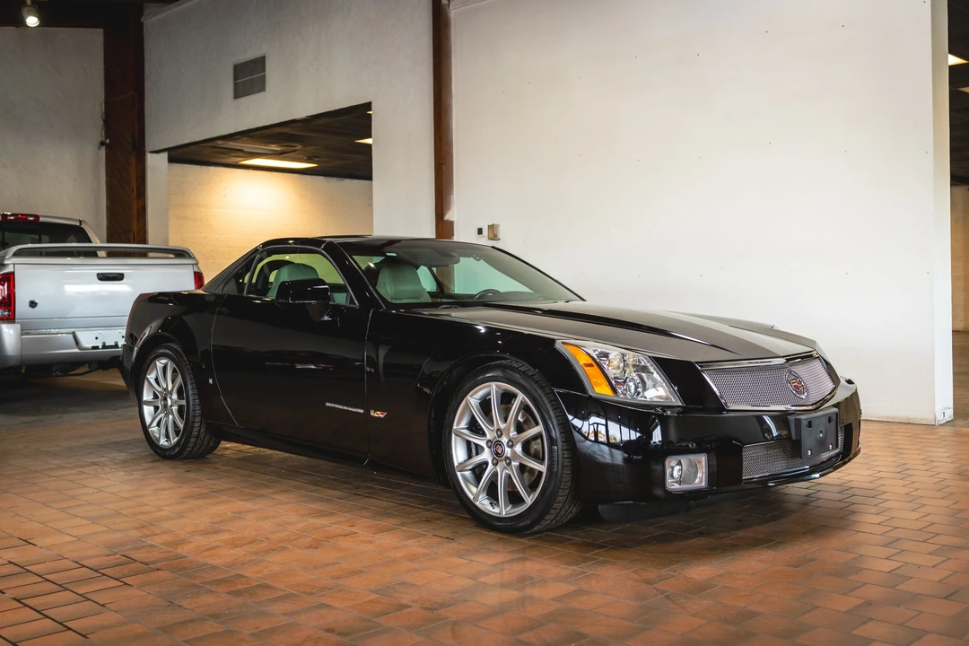 2006 Cadillac XLR-V - Image 21 of 31