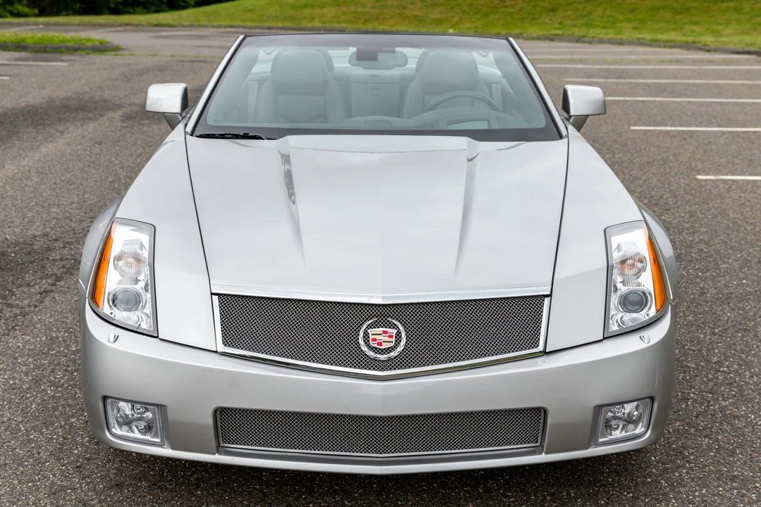 2006 Cadillac XLR-V - Image 3 of 31