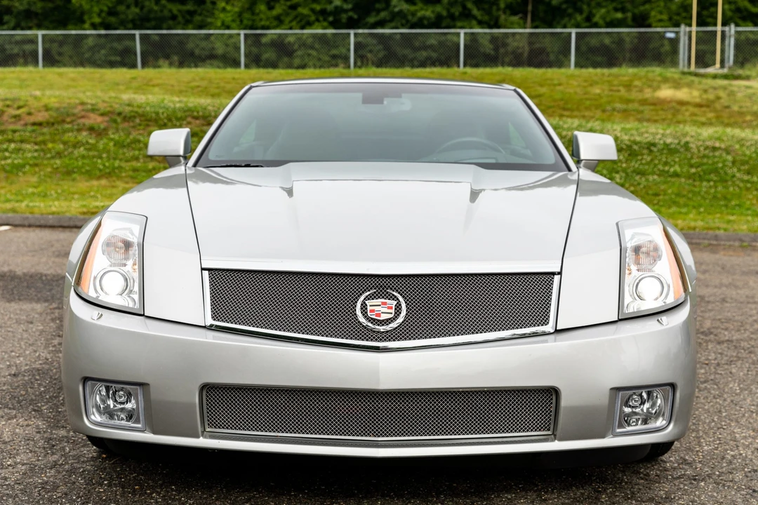 2006 Cadillac XLR-V - Image 12 of 31