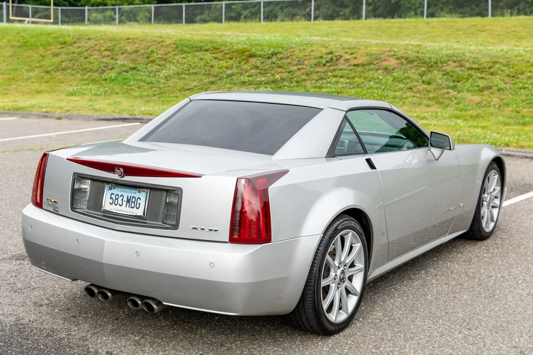 2006 Cadillac XLR-V - Image 15 of 31