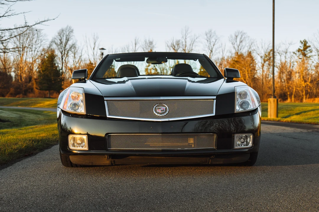 2007 Cadillac XLR-V - Image 7 of 31