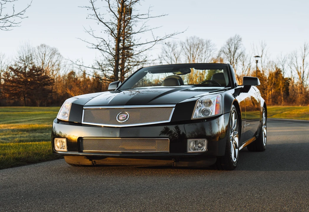 2007 Cadillac XLR-V - Image 5 of 31