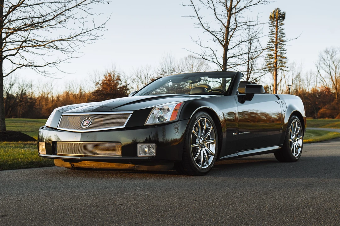 2007 Cadillac XLR-V - Image 4 of 31