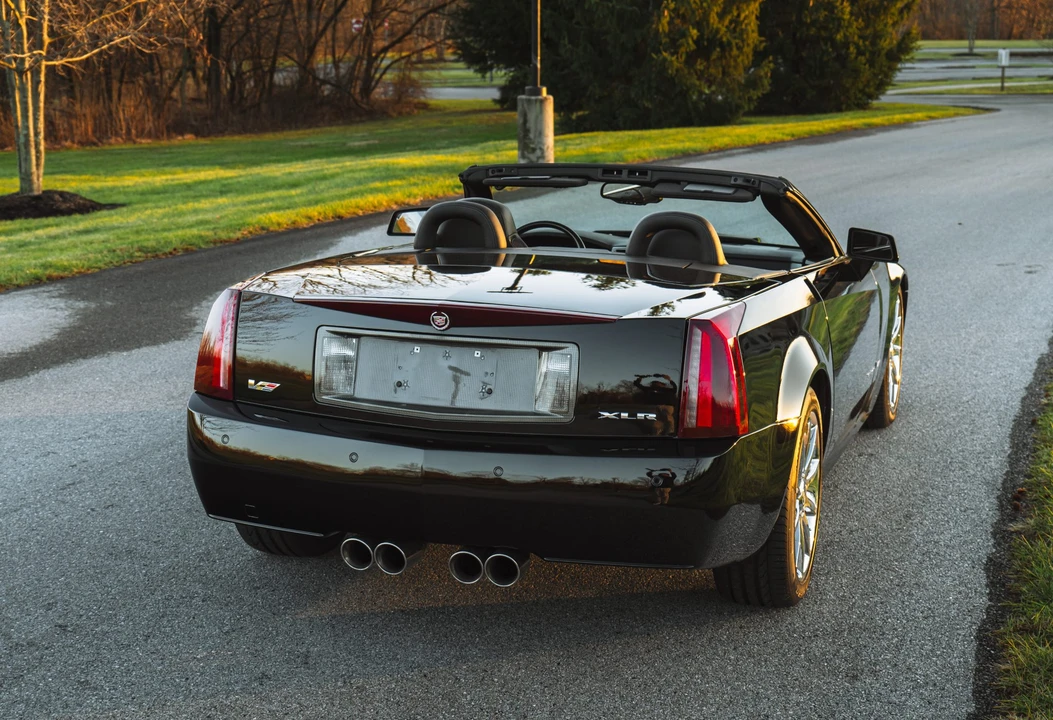 2007 Cadillac XLR-V - Image 26 of 31
