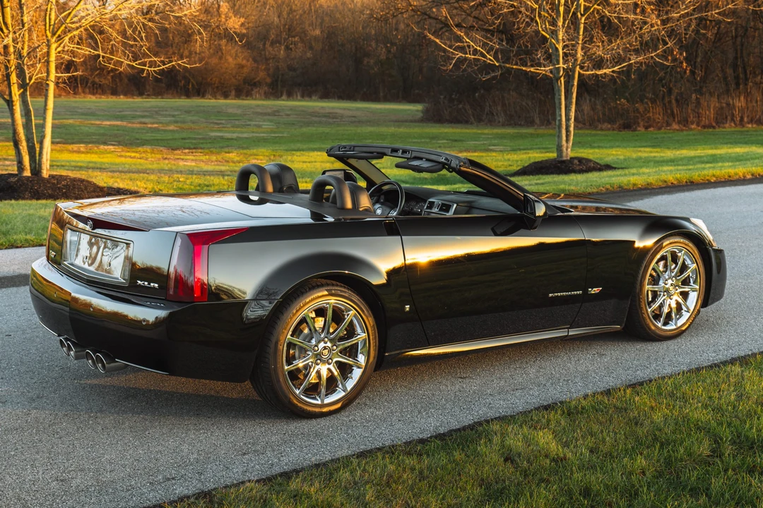 2007 Cadillac XLR-V - Image 22 of 31
