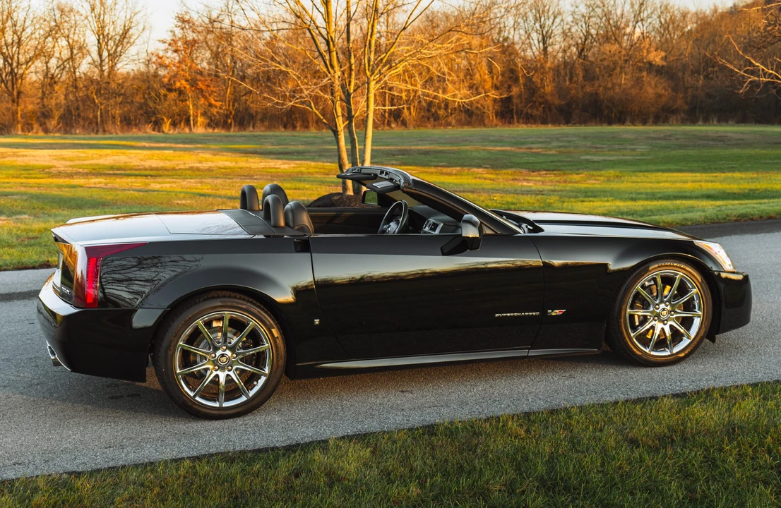 2007 Cadillac XLR-V - Image 20 of 31