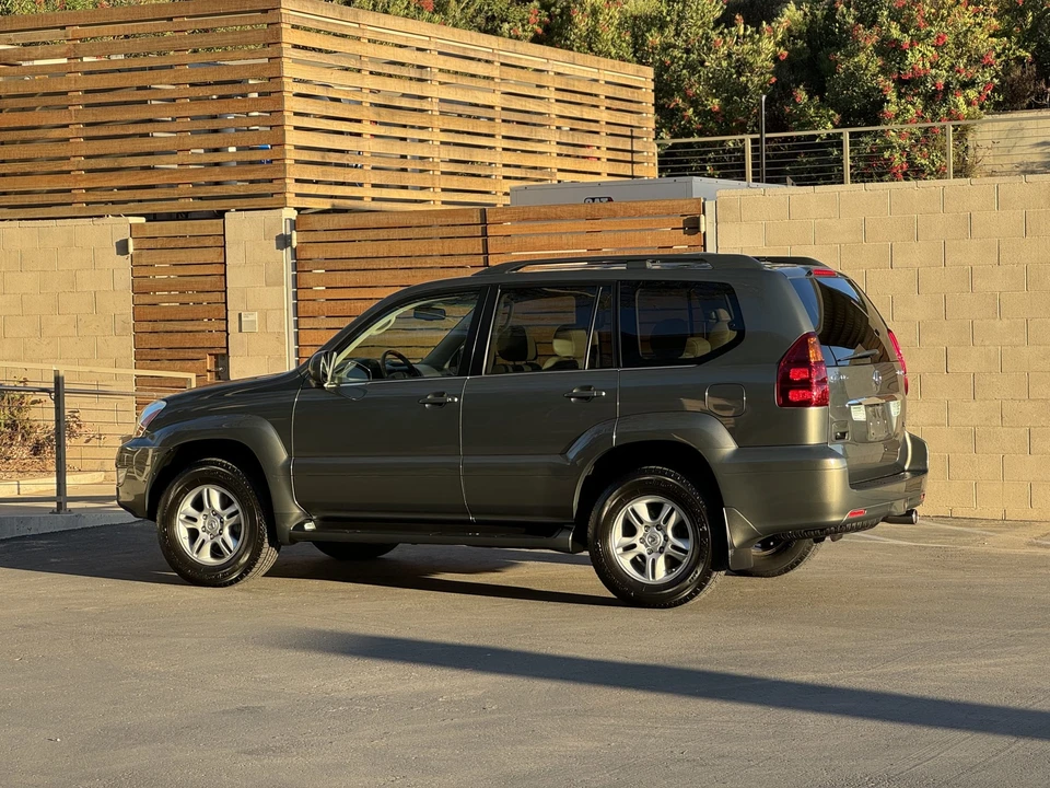 2007 Lexus GX 1st Gen - Image 18 of 31