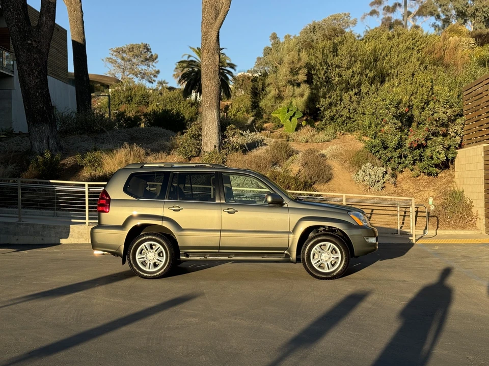 2007 Lexus GX 1st Gen - Image 9 of 31