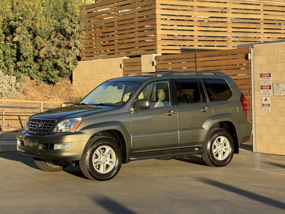2007 Lexus GX 1st Gen - Image 4 of 31