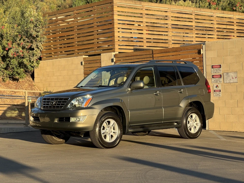 2007 Lexus GX 1st Gen - Image 2 of 31