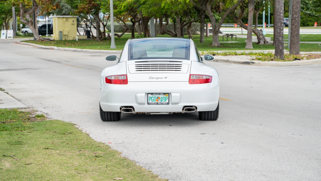 2007 Porsche 997 Carrera - Image 26 of 31