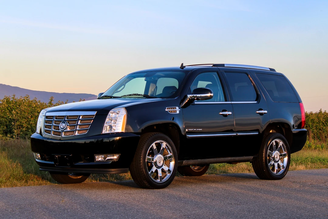 2008 Cadillac Escalade & EXT 3rd Gen - Image 2 of 31