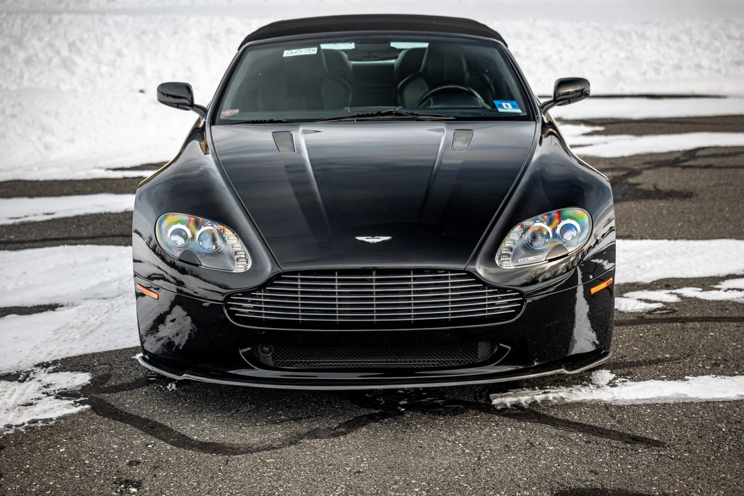 2009 Aston Martin V8 Vantage (2006-2017) - Image 28 of 31
