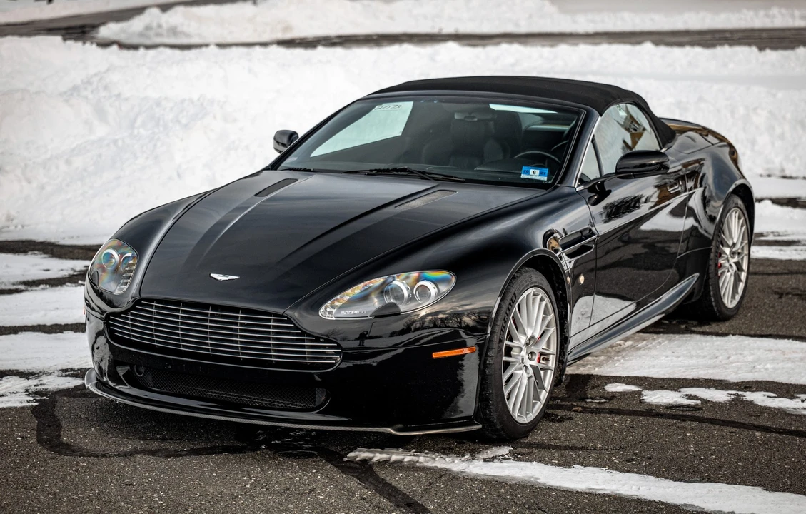 2009 Aston Martin V8 Vantage (2006-2017) - Image 26 of 31