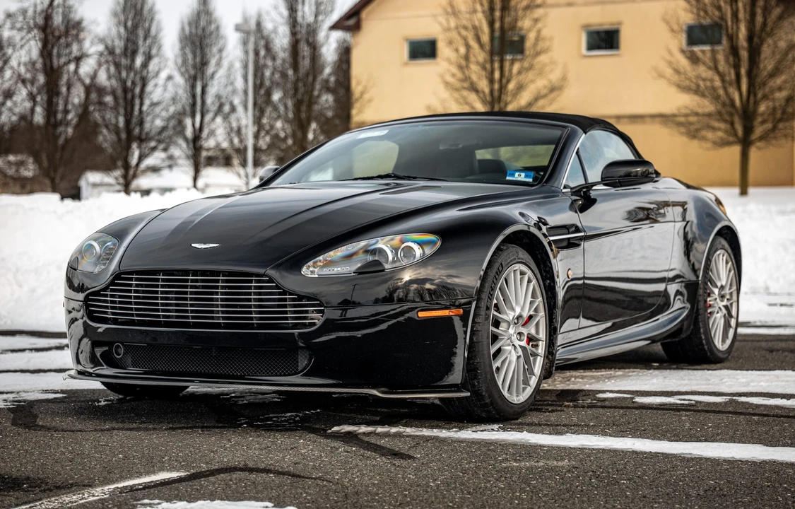 2009 Aston Martin V8 Vantage (2006-2017) - Image 27 of 31