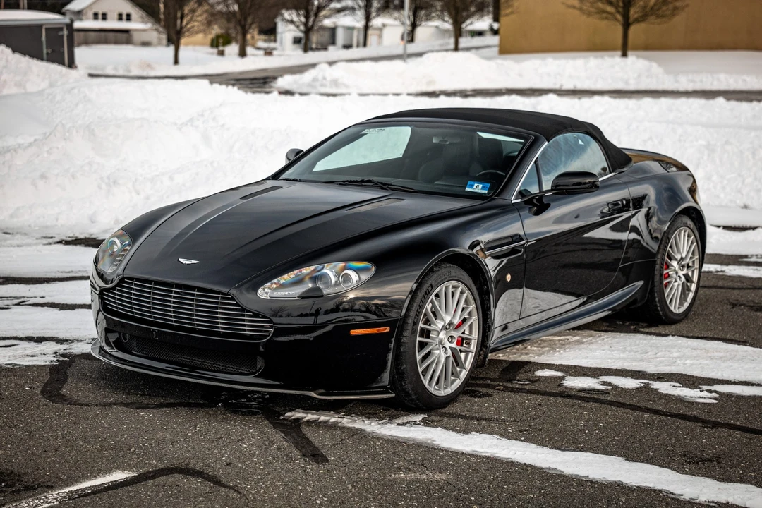 2009 Aston Martin V8 Vantage (2006-2017) - Image 24 of 31