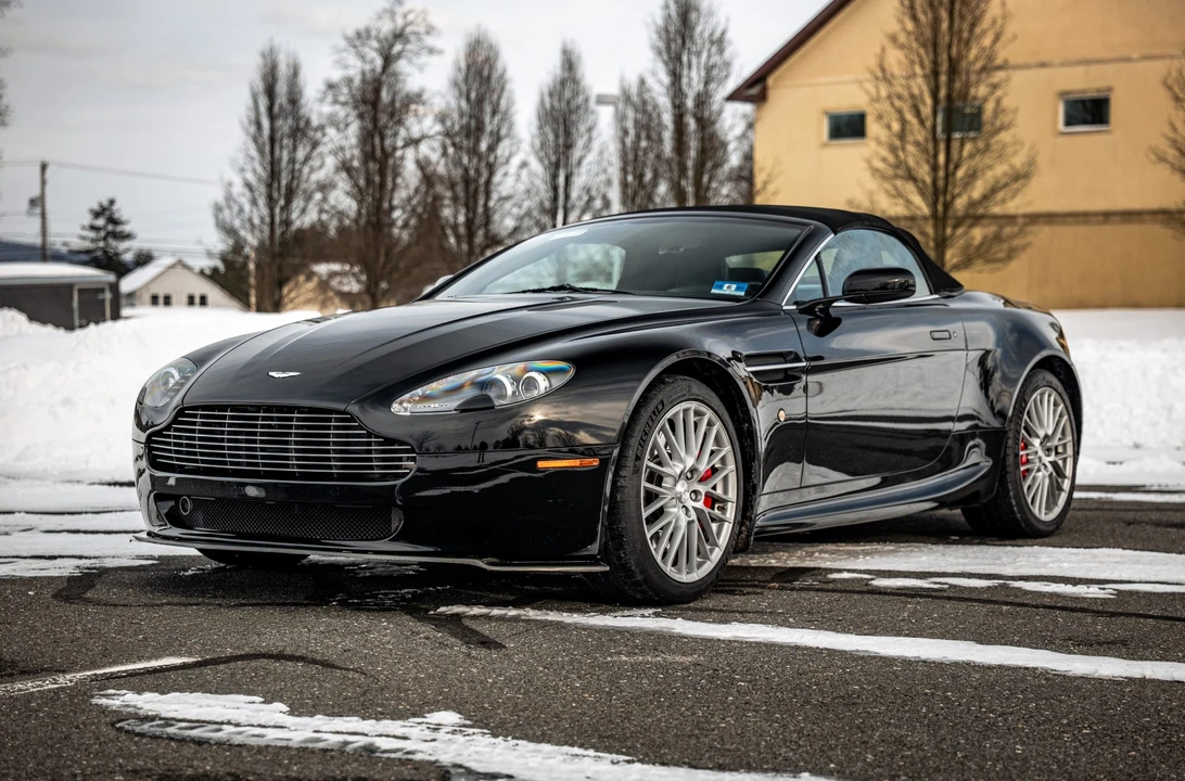 2009 Aston Martin V8 Vantage (2006-2017) - Image 25 of 31