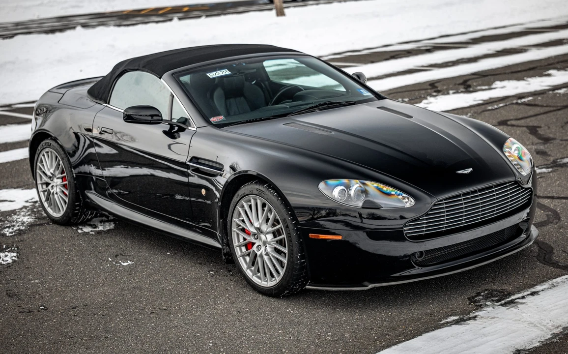 2009 Aston Martin V8 Vantage (2006-2017) - Image 30 of 31