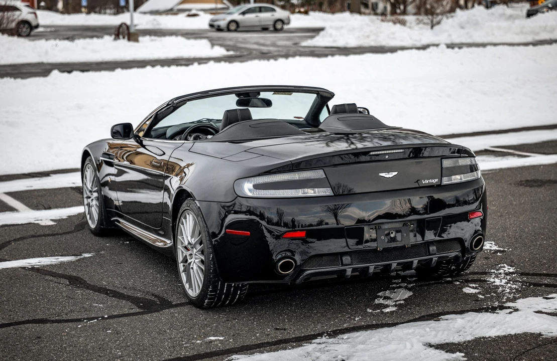 2009 Aston Martin V8 Vantage (2006-2017) - Image 15 of 31
