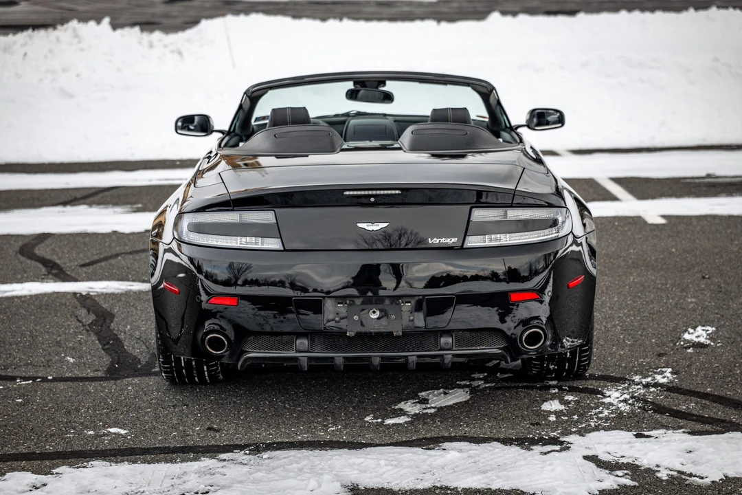 2009 Aston Martin V8 Vantage (2006-2017) - Image 13 of 31