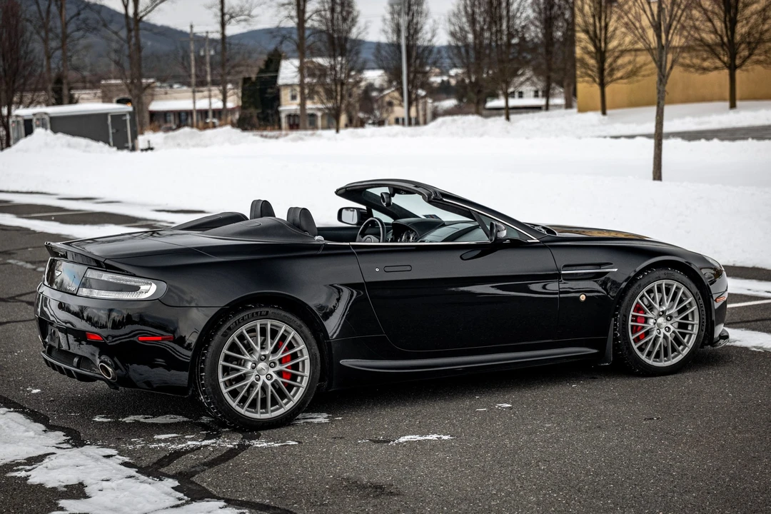 2009 Aston Martin V8 Vantage (2006-2017) - Image 9 of 31