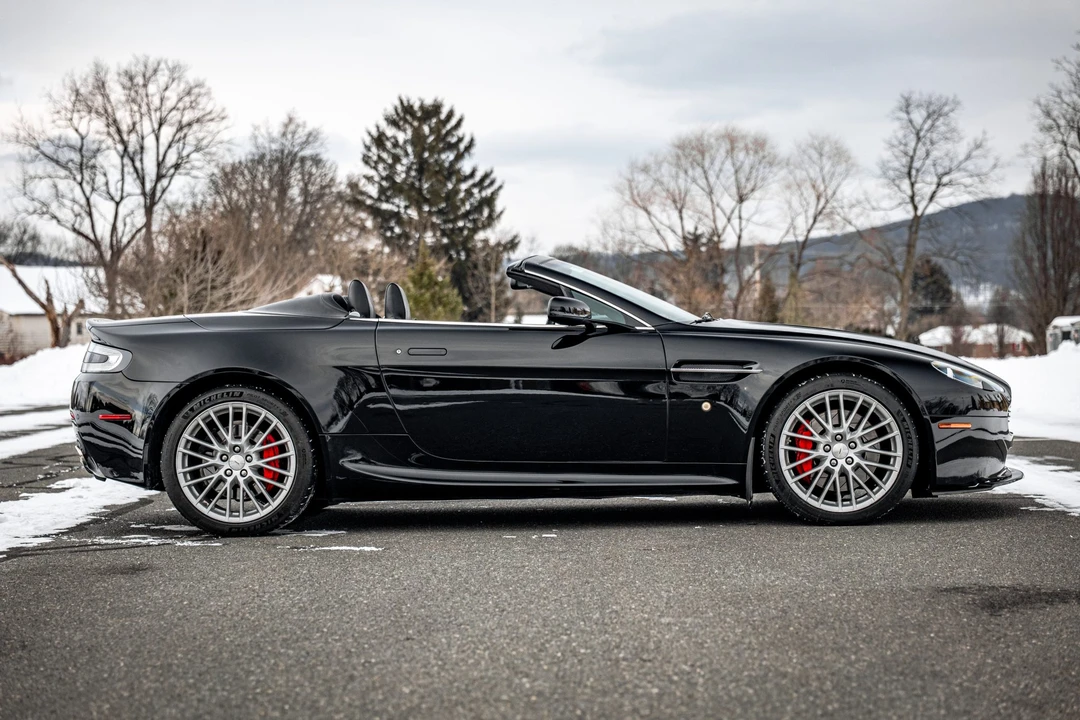 2009 Aston Martin V8 Vantage (2006-2017) - Image 8 of 31