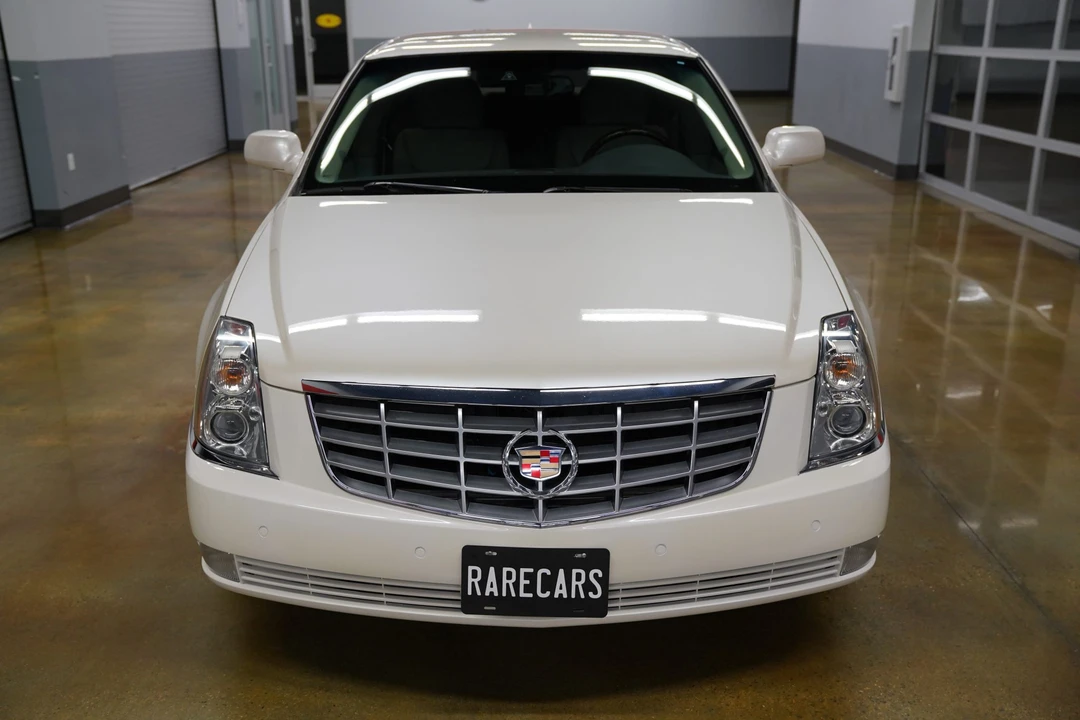 2009 Cadillac DTS - Image 4 of 31