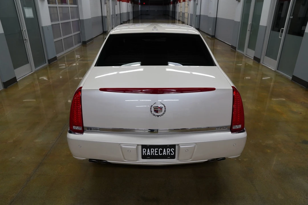 2009 Cadillac DTS - Image 14 of 31