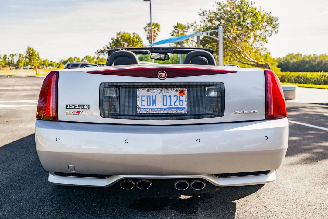 2009 Cadillac XLR-V - Image 6 of 31