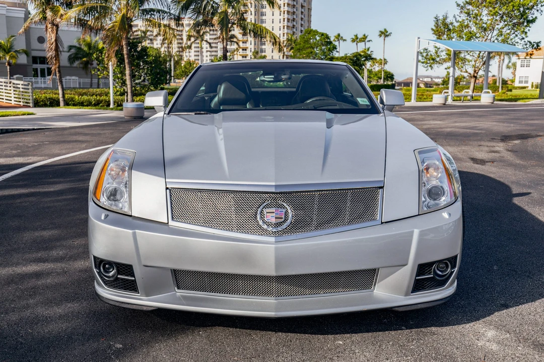 2009 Cadillac XLR-V - Image 10 of 31