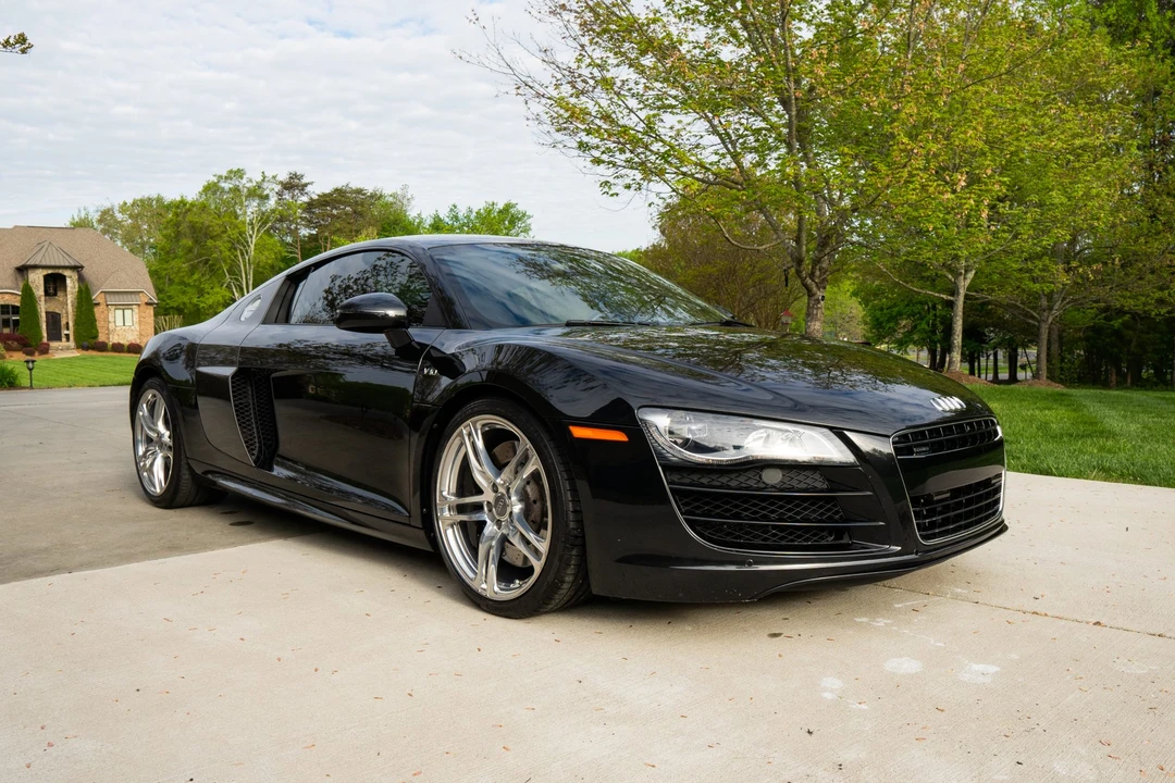 2010 Audi 42 R8 - Image 2 of 31