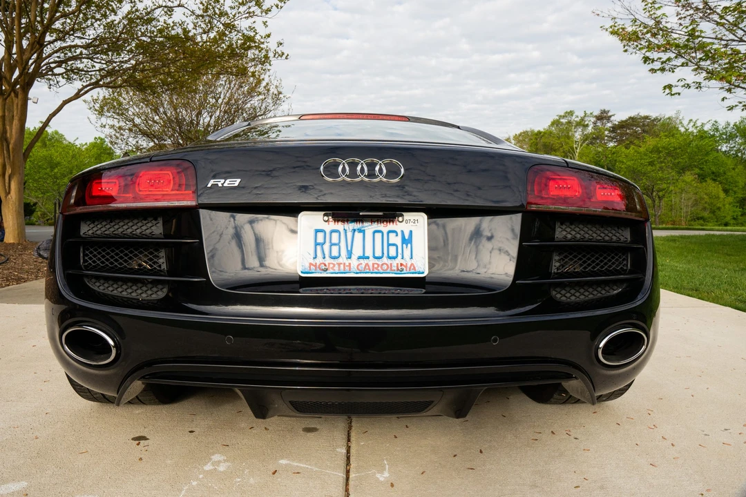 2010 Audi 42 R8 - Image 8 of 31