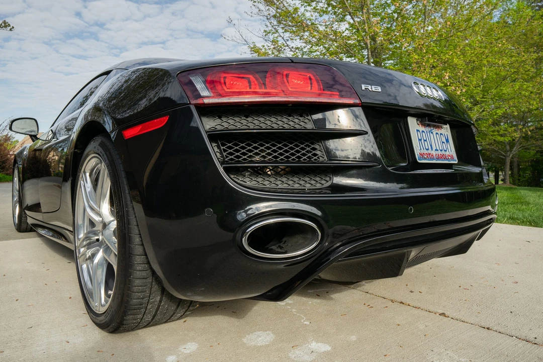 2010 Audi 42 R8 - Image 21 of 31