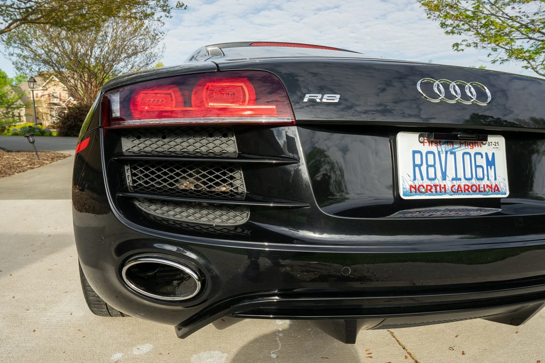 2010 Audi 42 R8 - Image 24 of 31