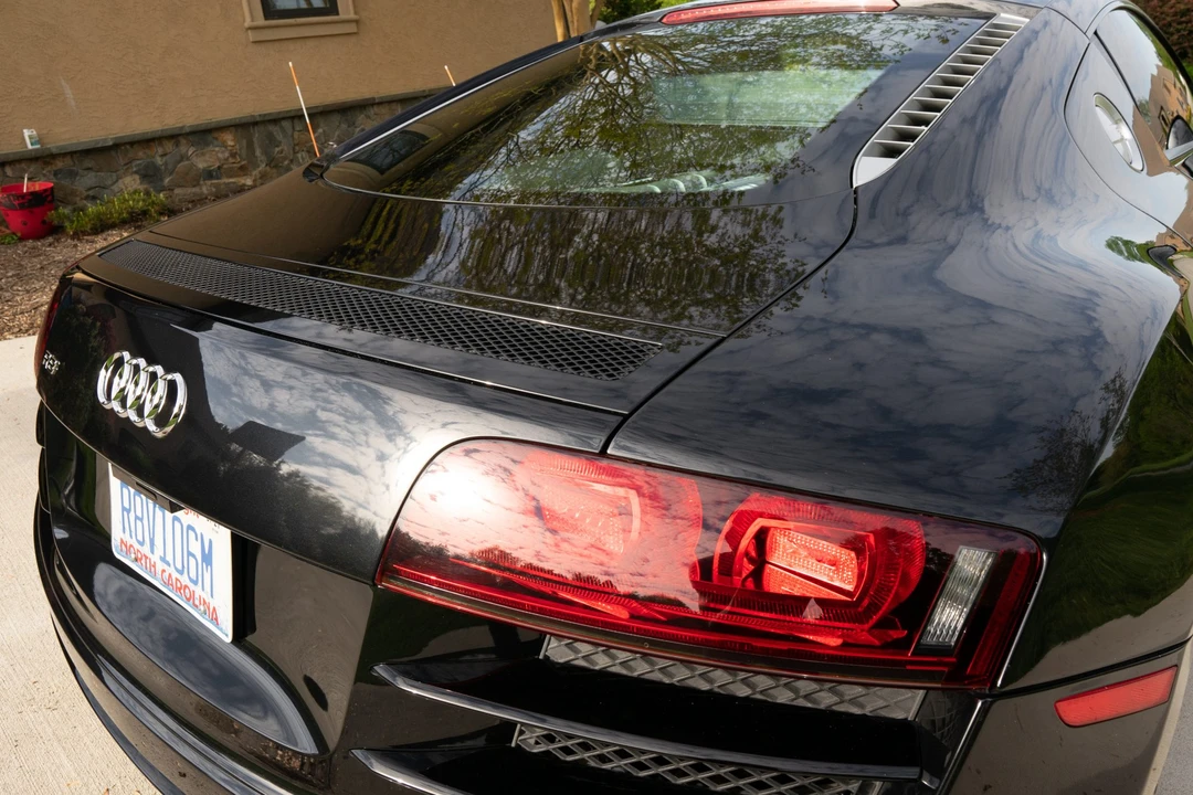 2010 Audi 42 R8 - Image 23 of 31