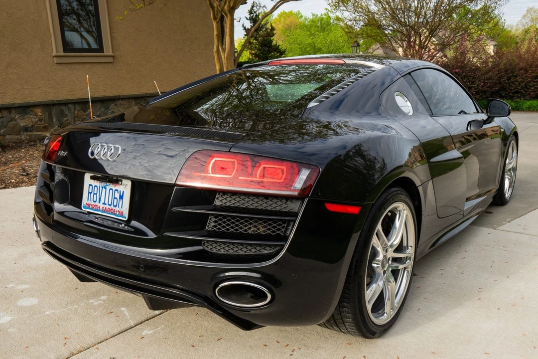 2010 Audi 42 R8 - Image 11 of 31