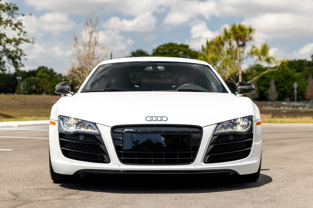 2010 Audi 42 R8 - Image 2 of 31