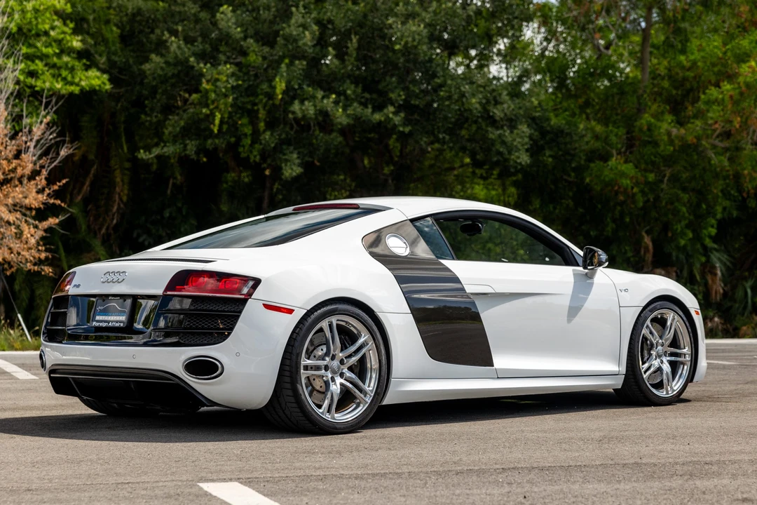 2010 Audi 42 R8 - Image 8 of 31