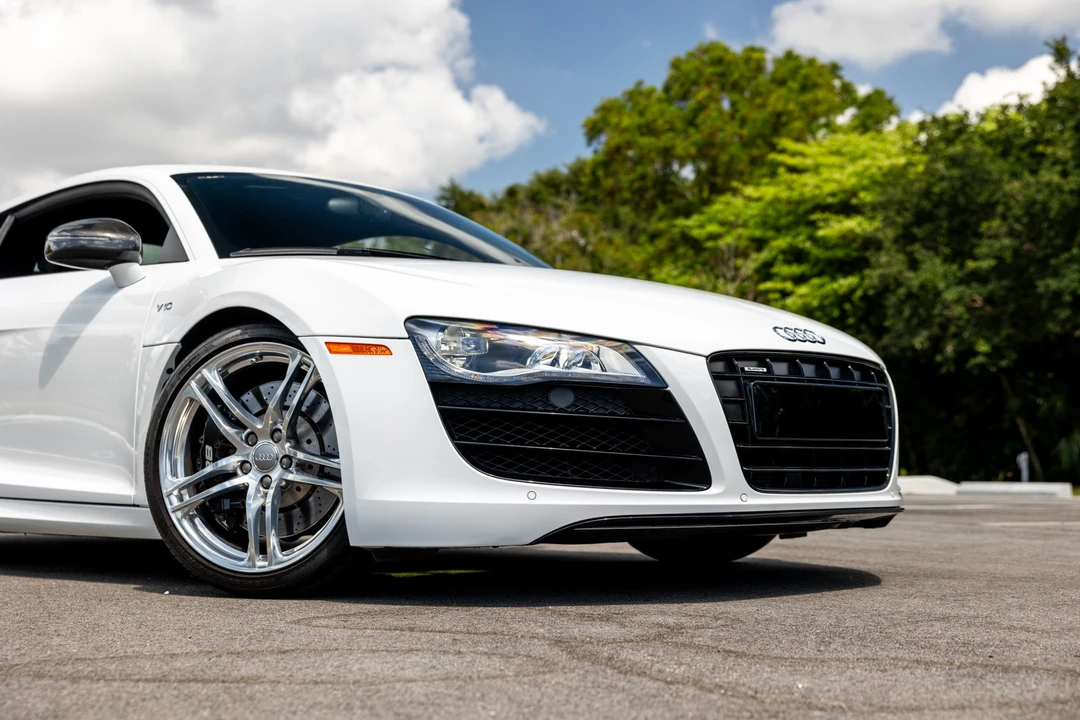 2010 Audi 42 R8 - Image 11 of 31