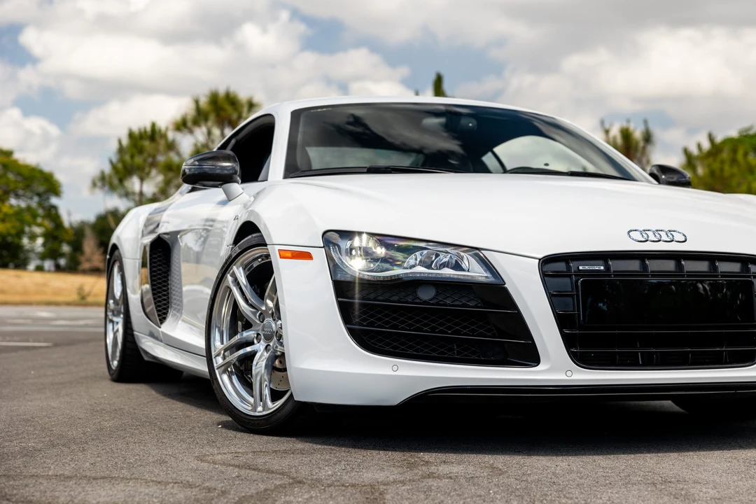 2010 Audi 42 R8 - Image 12 of 31