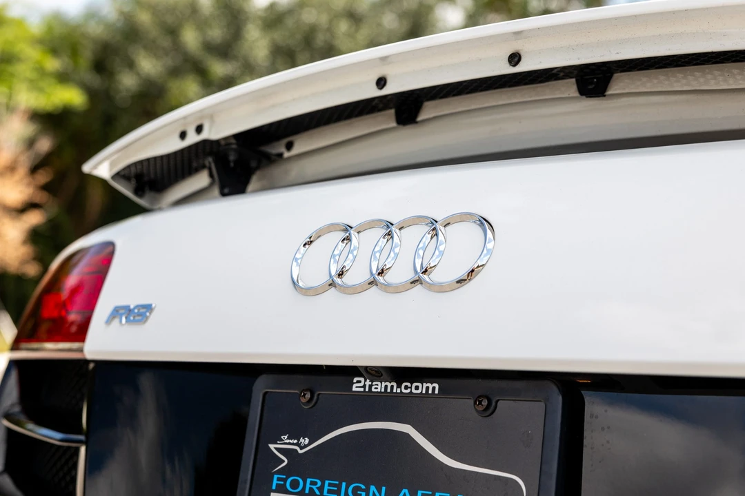 2010 Audi 42 R8 - Image 27 of 31